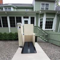 Hercules Jr. Residential Vertical Lift