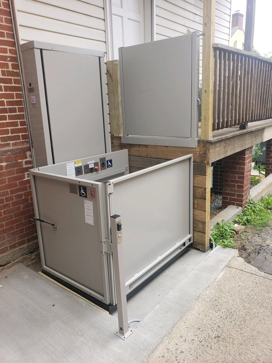 hercules ii dc 750 commercial vertical platform lift ameriglide