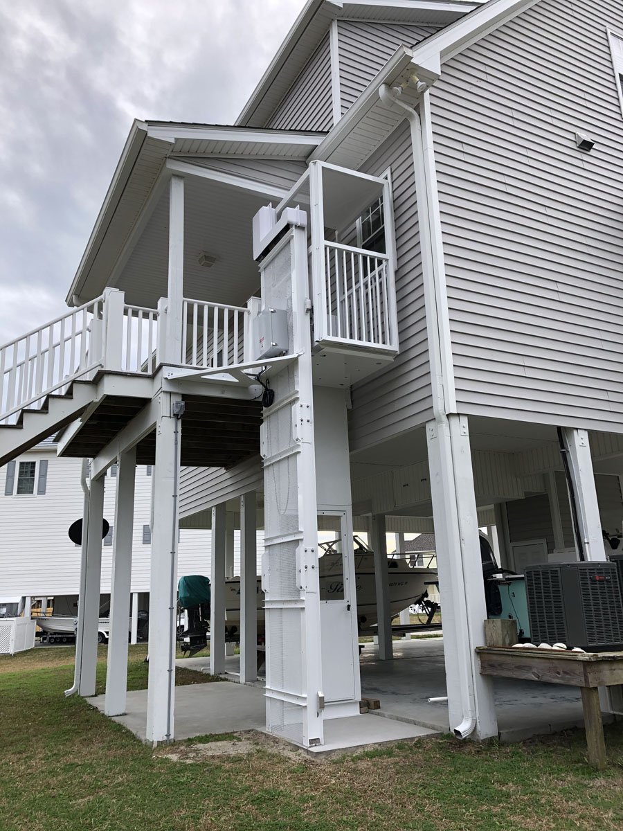 AmeriGlide Outdoor Elevator