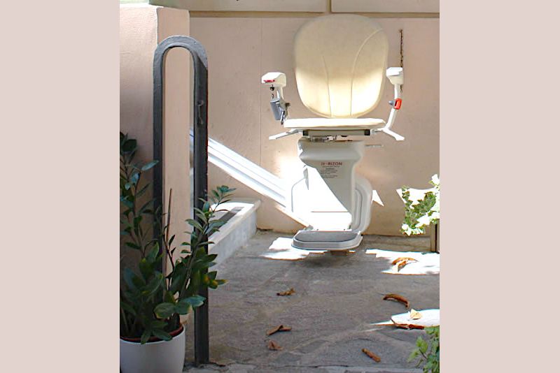 AmeriGlide - Horizon Plus - Outdoor Stair Lift