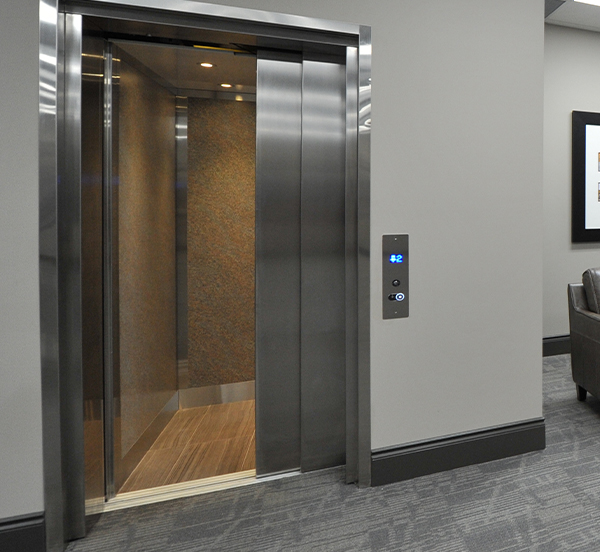 Commercial Lula Elevator