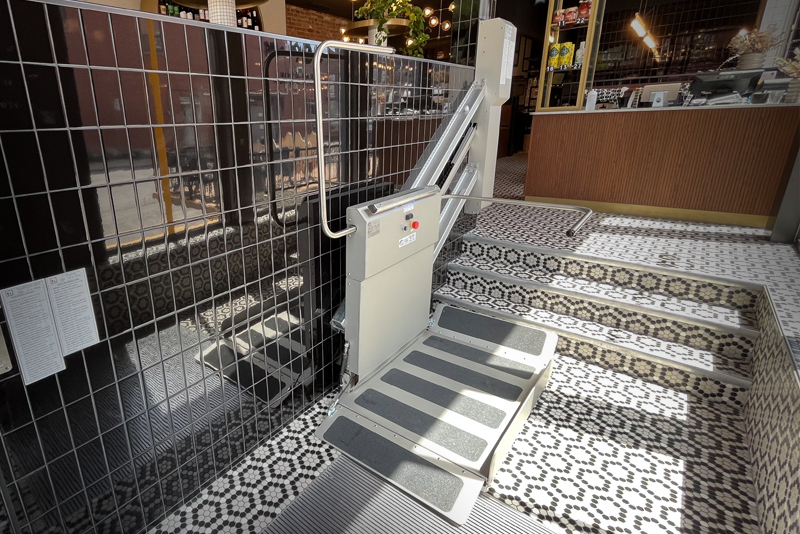 AmeriGlide Titan Incline Platform Lift - Commercial